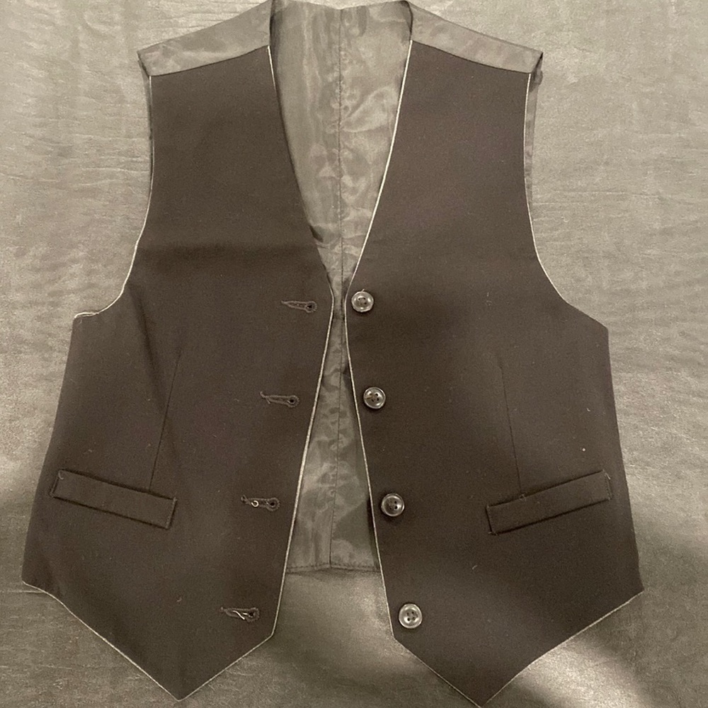 Boys reversible size 8 black/grey button up dressy vest